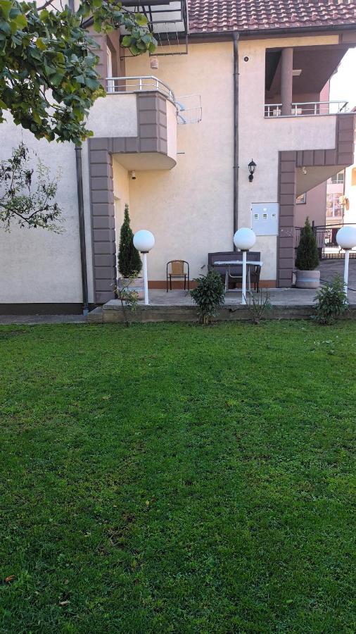 Sve U Jednom Apartamento Bijelo Polje Exterior foto